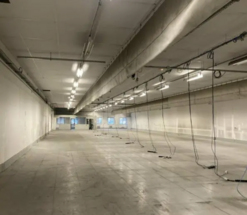 The main differences between a warehouse and a commercial property: how to choose the right premises for your business