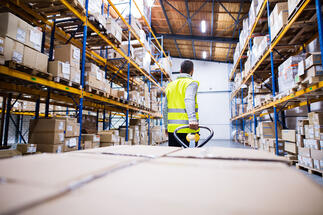How to choose the right warehouse for your company?