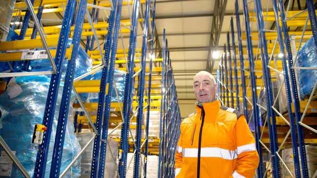 Navigating the economic chill: what current warehouse market trends mean for your business space needs